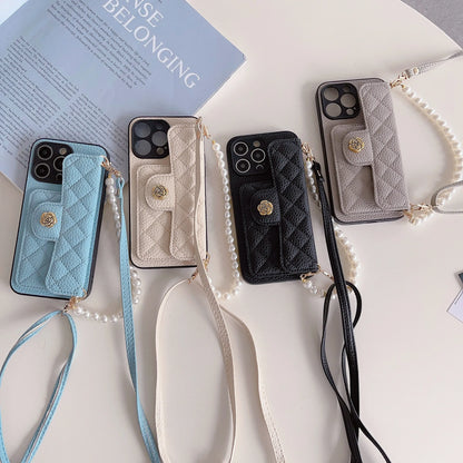 【キルティングミニウォレット風】パール付きショルダーケース｜iPhone対応 #250714