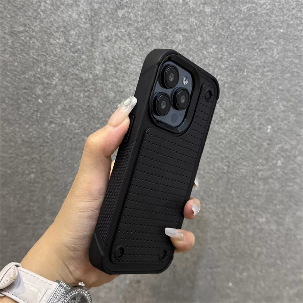 グリップデザイン 耐衝撃 iPhoneケース｜滑り止めバックパネル #240107