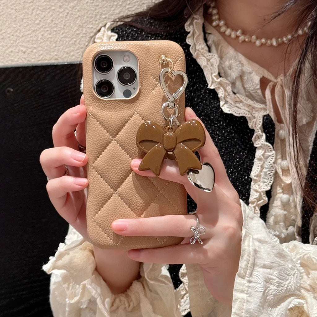 リボン×ハートチャーム】キルティングPUレザーケース｜iPhone対応