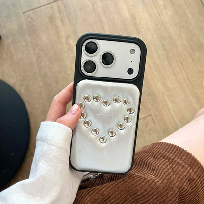 【メタリックハートスタッズ】シルバー パフレザー風 スマホケース｜iPhone対応 #250118