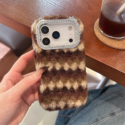 【もこもこチェック】ふわふわ マルチカラー × ストラップ付きケース｜iPhone対応 #240909