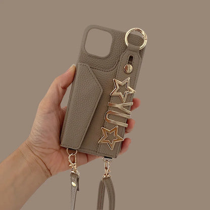 【カスタムシリーズ】ゴールドネームプレート ショルダーストラップ付き レザー調 iPhoneケース  ｜iPhone対応 #240712