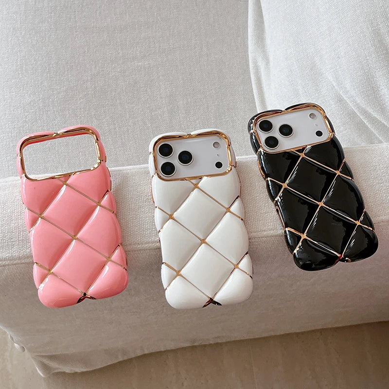 エレガントキルティング iPhoneケース｜ゴールドラインアクセント #240414