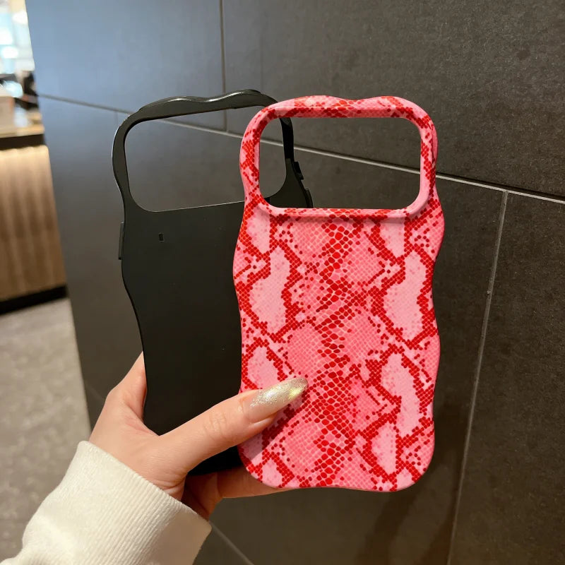 スネーク柄 ウェーブフレーム iPhoneケース｜ヘビ アニマルデザイン #240320