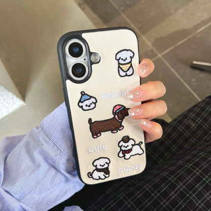 【ダックスパピー】刺繍わんこ×キャンバスデザイン スマホケース｜iPhone対応 #250214