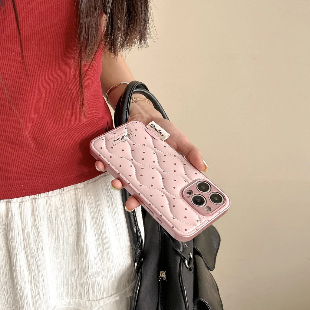 【ウェーブキルティング】ドットステッチ×クッション スマホケース｜iPhone対応 #241220