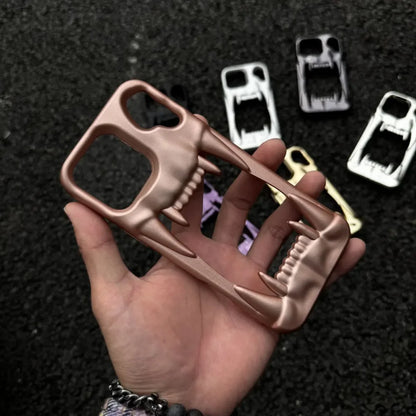 【メタリックファング】立体キバ × ミラーメタル スマホケース｜iPhone対応 #240812