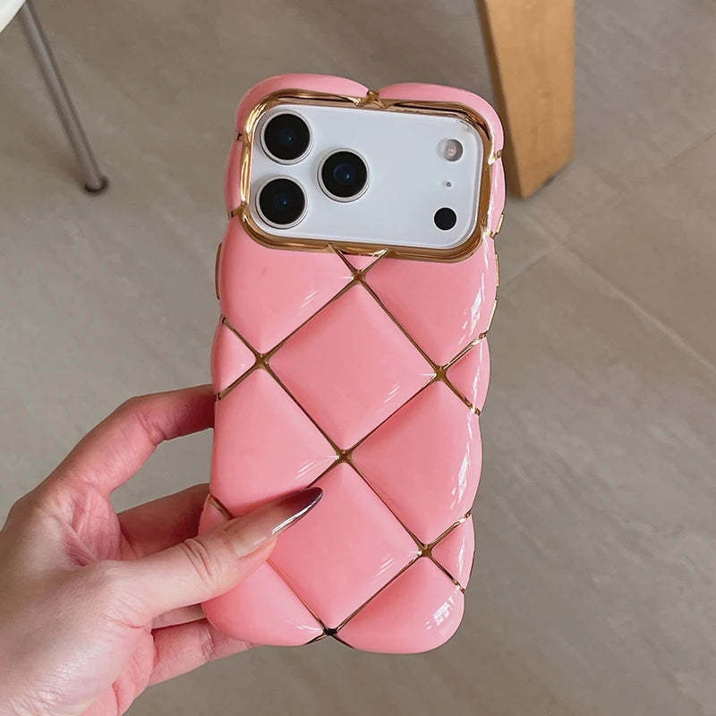 エレガントキルティング iPhoneケース｜ゴールドラインアクセント #240414