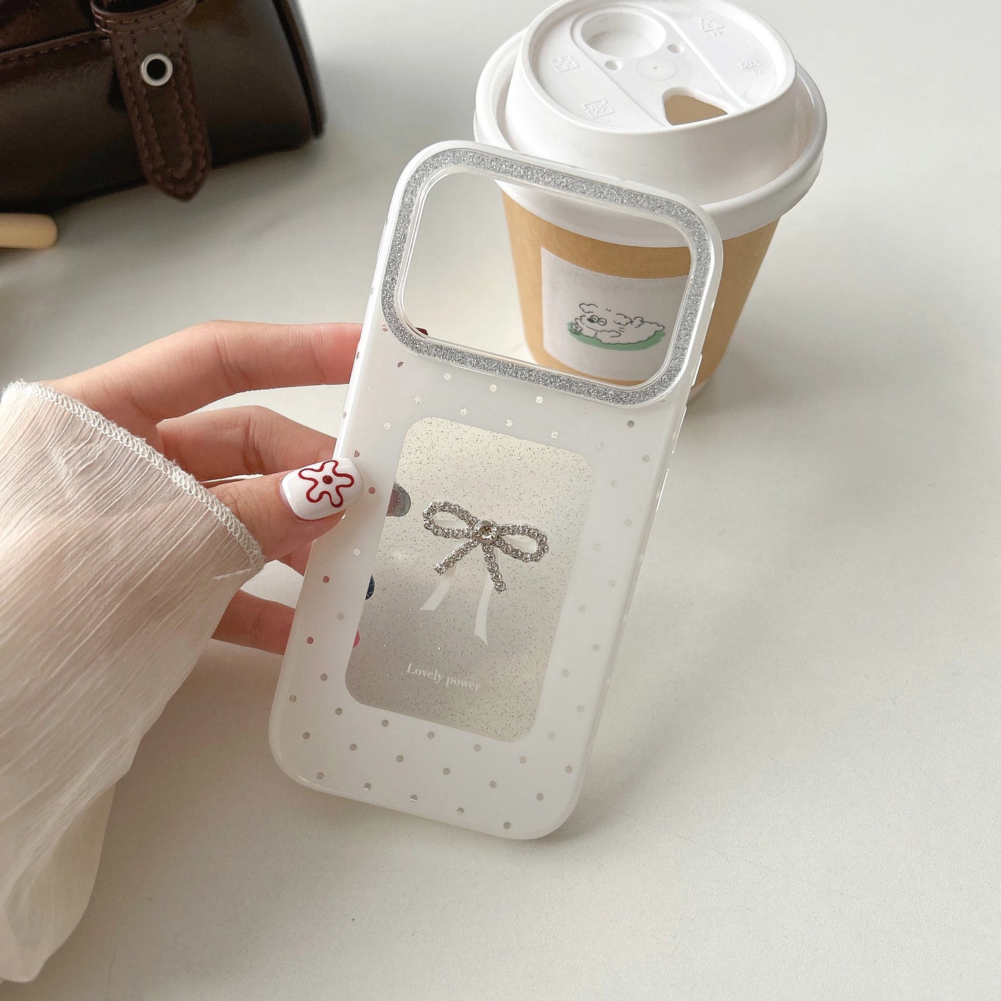 【ホワイトガーリー】パール リボン ビジュー ハート  スマホケース｜iPhone対応 #241002