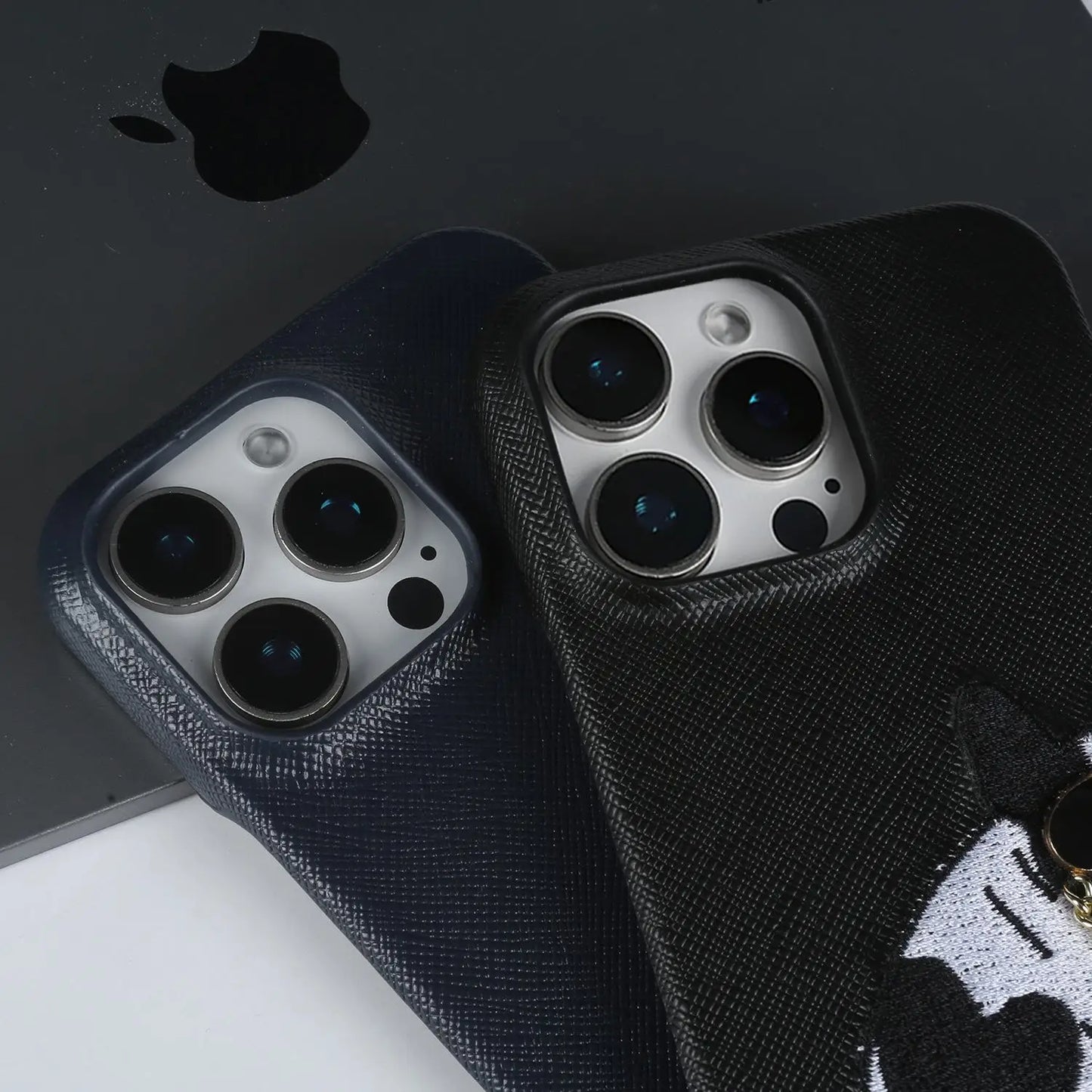 【本革シリーズ】 レザー サングラス フレンチブルドッグ 刺繍 iPhoneケース #260211