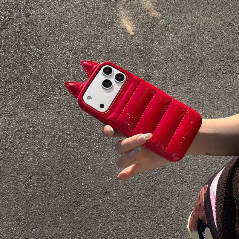 【猫耳シリーズ】キルティング ダウンジャケット風 iPhoneケース #240219