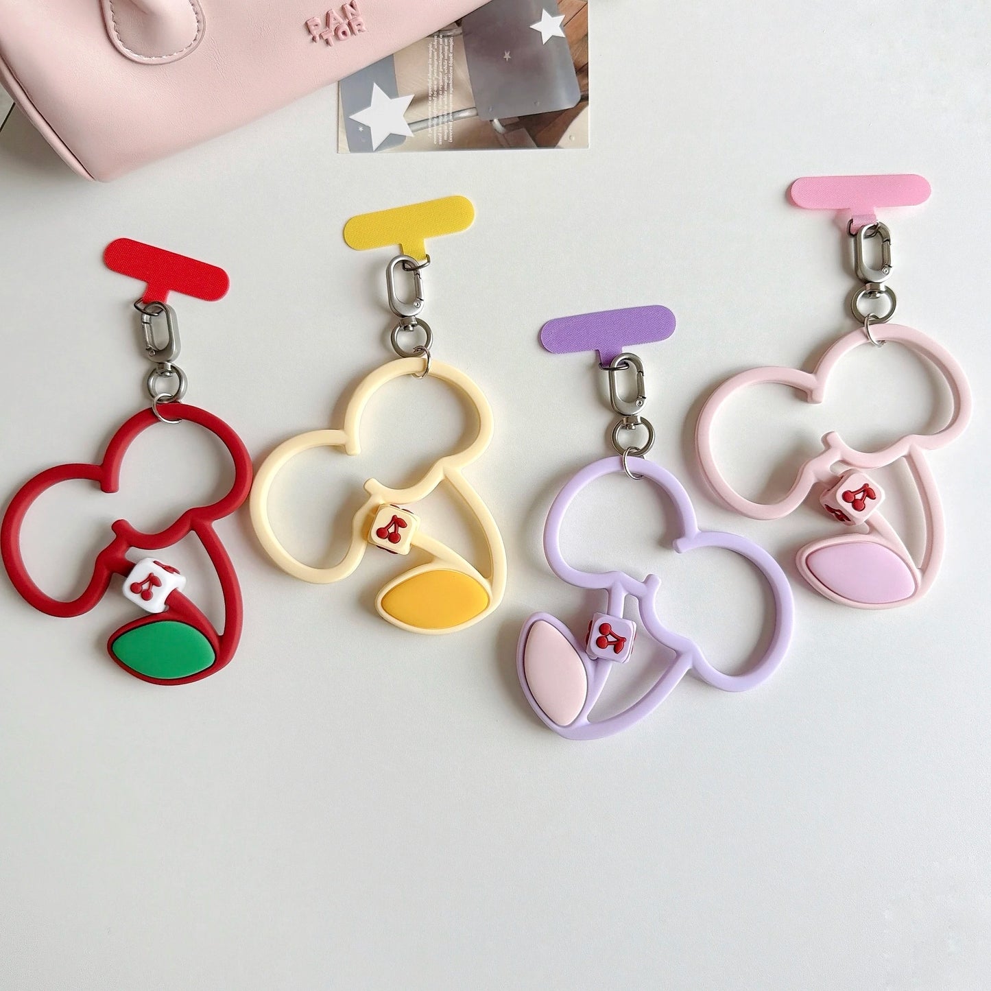 【ストラップ】さくらんぼが可愛く揺れる♪ シリコン製スマホストラップ（フック付き・落下防止）#261164