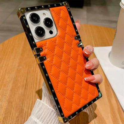 【スクエアシリーズ】キルティングレザー スタッズスクエアケース 高級感＆耐衝撃 ｜iPhone対応 #250818