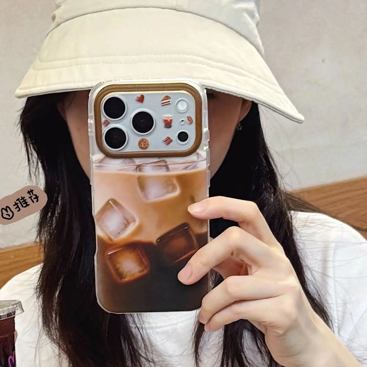 日常に溶け込むカフェラテの iPhoneケース｜耐衝撃・防塵仕様 #260069