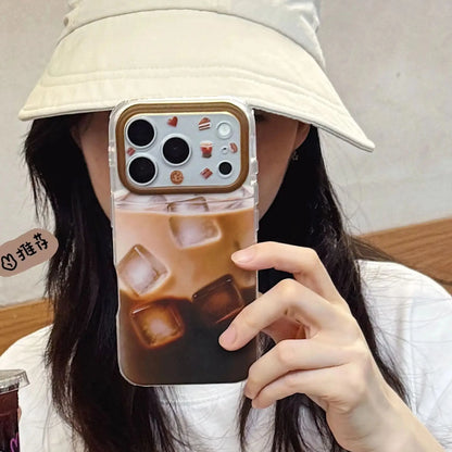 日常に溶け込むカフェラテの iPhoneケース｜耐衝撃・防塵仕様 #260069