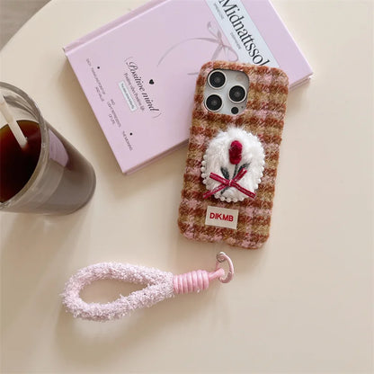 【チェックファーチューリップ】リボン スマホケース 立体刺繍×ふわもこストラップ付き｜iPhone対応 #241206