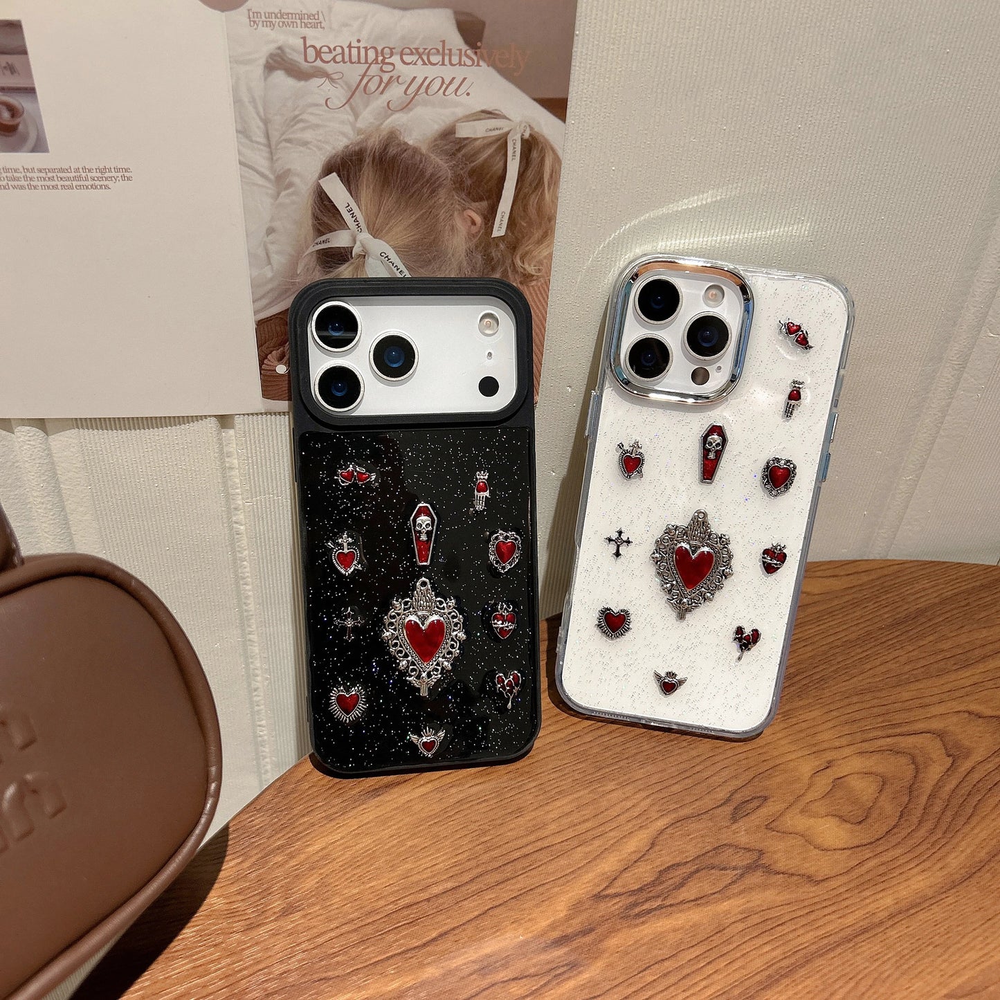 ゴシックハート iPhoneケース｜ヴィンテージ風 レッドパーツ デザイン #230710