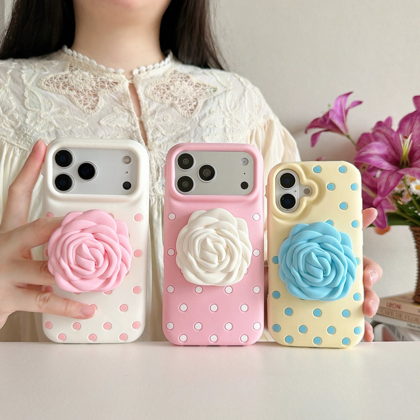 3D 立体ローズグリップ付き ドット柄 iPhoneケース｜ストラップ・フェミニンデザイン #231207