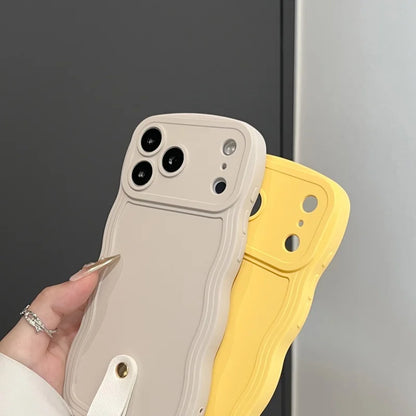 【ウェーブフレームシリーズ】スター 星型チャーム付き 波型デザイン スマホケース｜iPhone対応 #251130