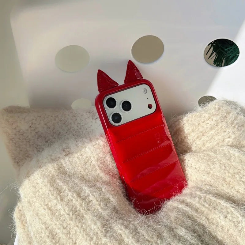 【猫耳シリーズ】キルティング ダウンジャケット風 iPhoneケース #240219