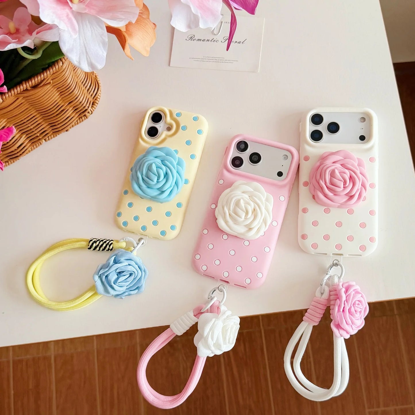 3D 立体ローズグリップ付き ドット柄 iPhoneケース｜ストラップ・フェミニンデザイン #231207