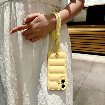 【パフキルトロープ】キルティング風×カラーロープ付き スマホケース｜iPhone対応 #250621