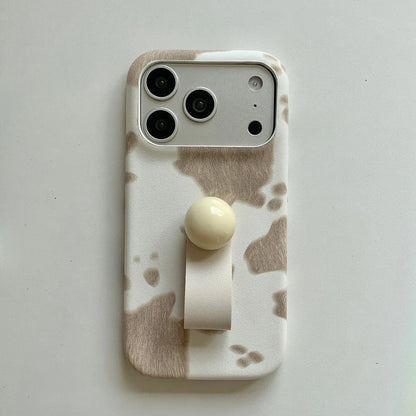 【アニマルシリーズ】カウ柄グリップ付き スマホケース｜モード×ナチュラルデザイン｜iPhone対応 #241207