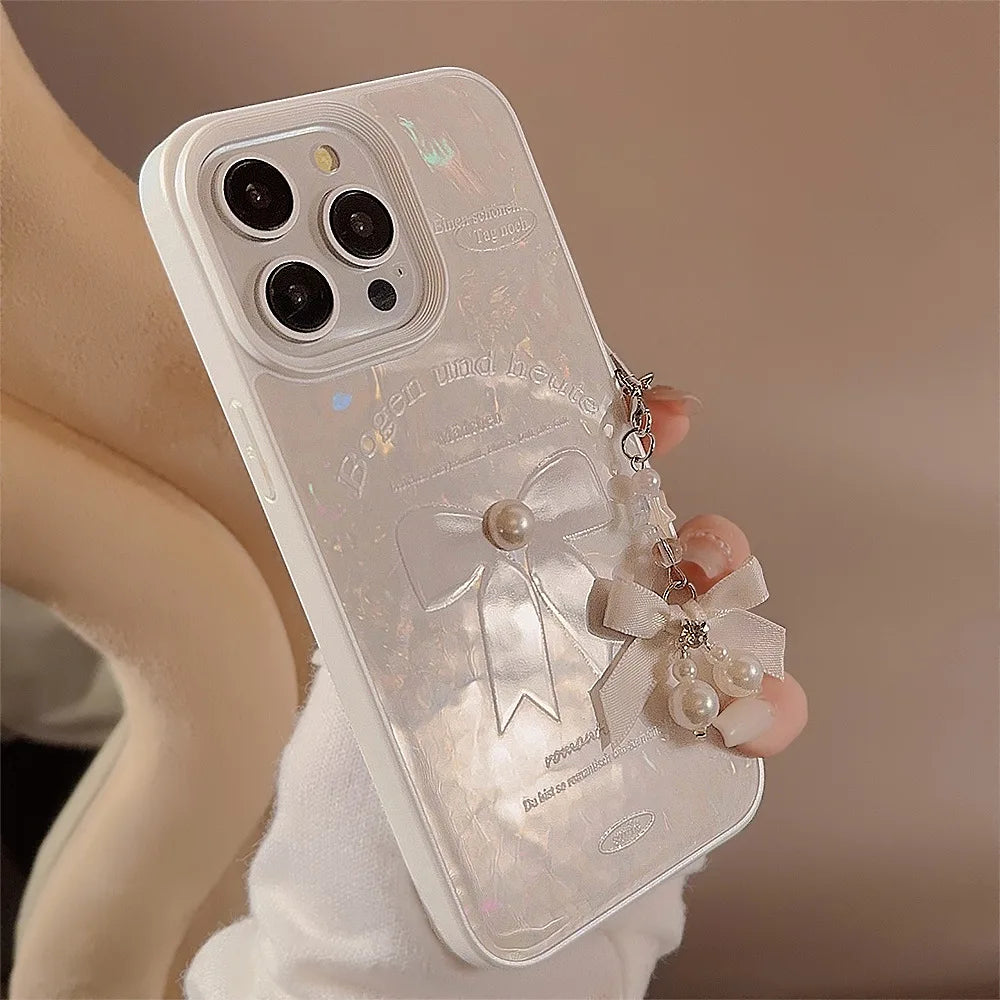 【パール×リボンチャーム】艶めく ホワイト シェル風ケース｜iPhone対応 #250525