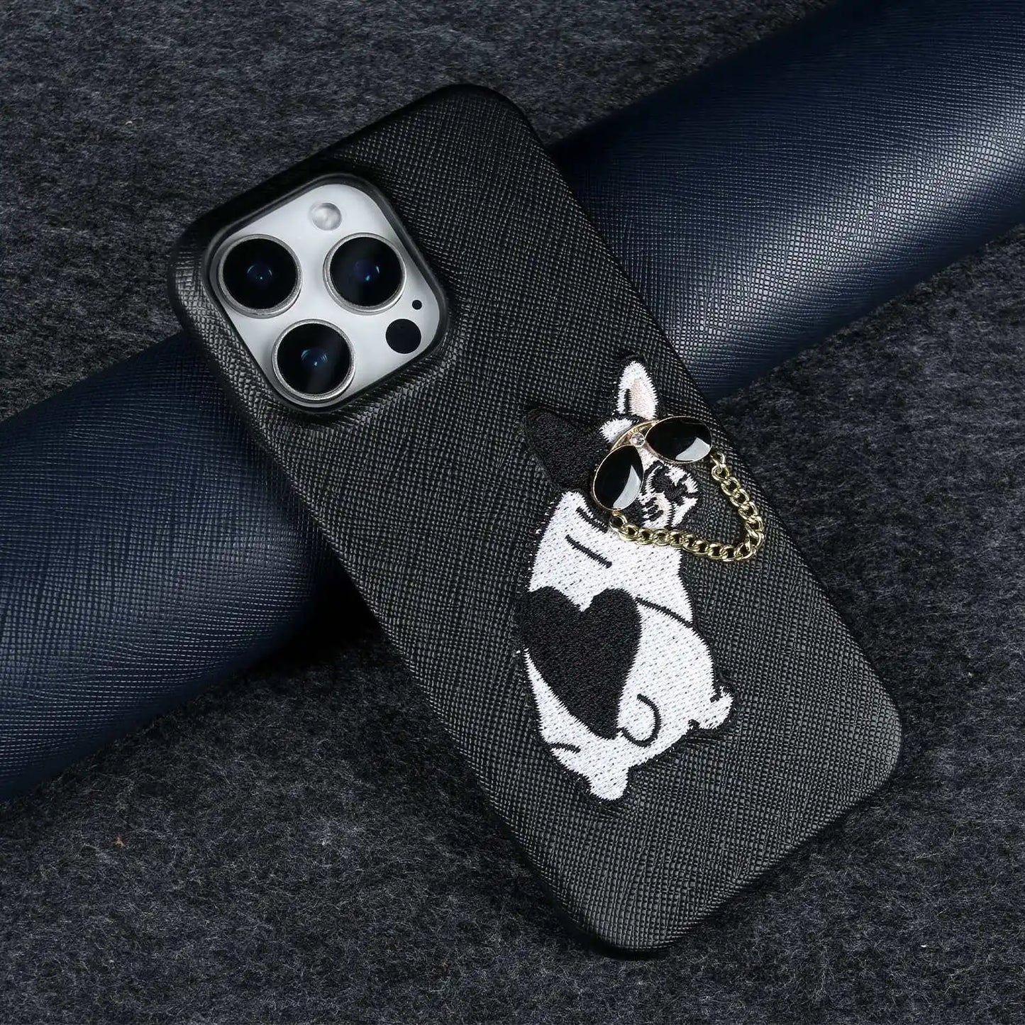 【本革シリーズ】 レザー サングラス フレンチブルドッグ 刺繍 iPhoneケース #260211