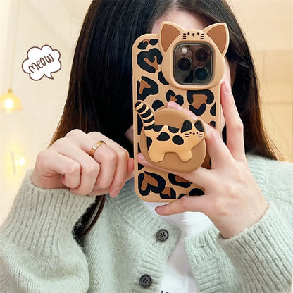 【アニマルシリーズ】レオパード柄＆立体ネコデザイン スマホケース｜iPhone対応 #250930