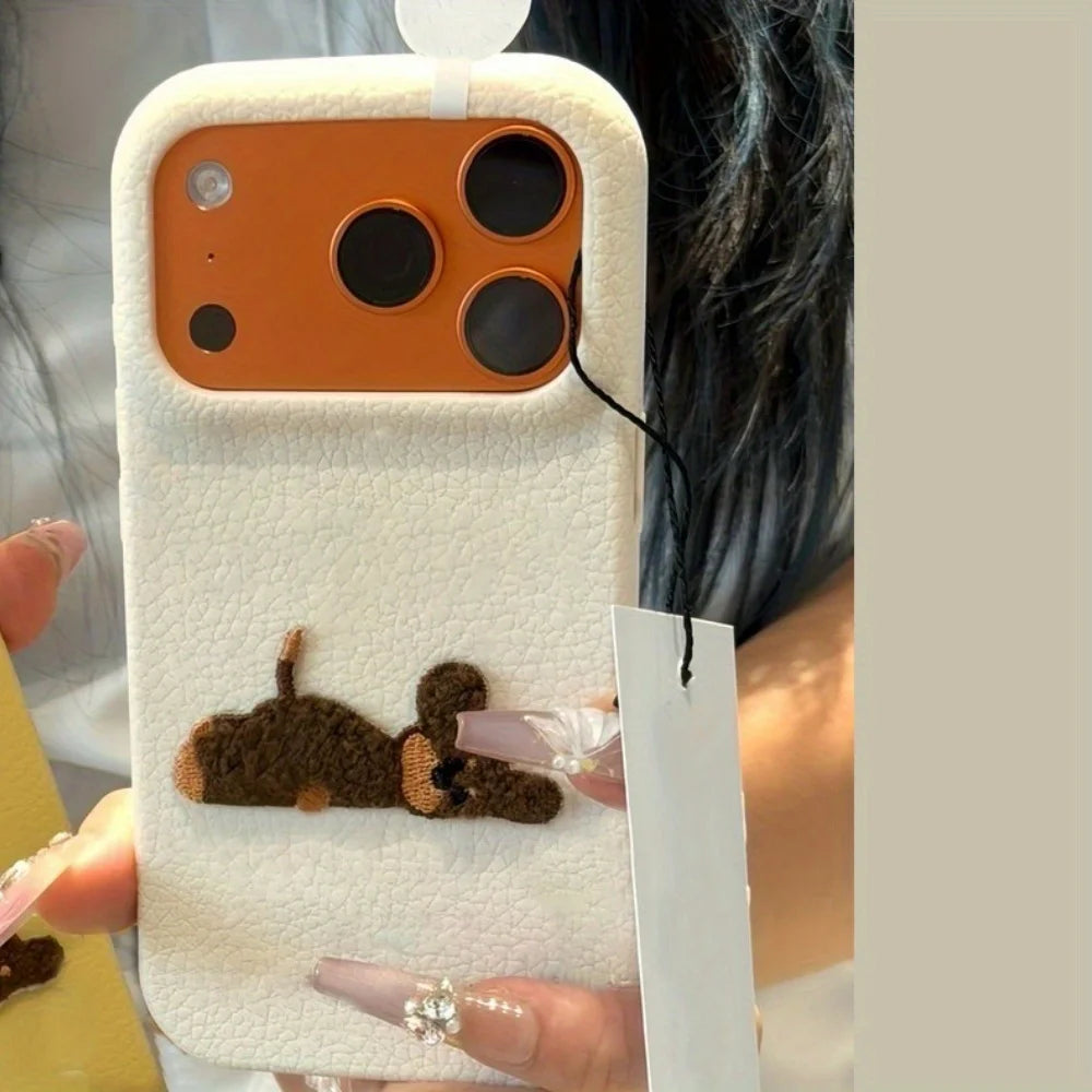 ドッグモチーフ iPhoneケース｜ミニチュアダックス 刺繍デザイン・シンプルカラー #240604