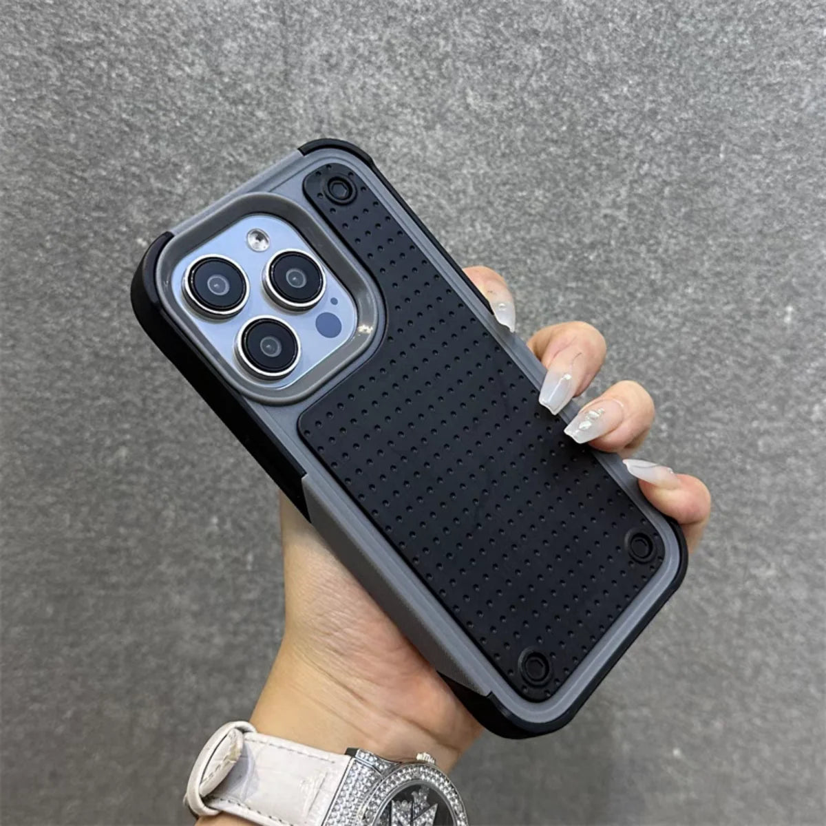 グリップデザイン 耐衝撃 iPhoneケース｜滑り止めバックパネル #240107