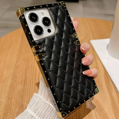 【スクエアシリーズ】キルティングレザー スタッズスクエアケース 高級感＆耐衝撃 ｜iPhone対応 #250818
