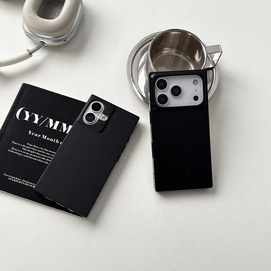 ミニマルスクエア iPhoneケース｜マットブラック・シンプルデザイン #231219