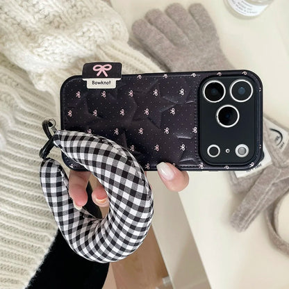 【もこもこスターキルティング】 ふわふわ チェッククッション ハンドル ストラップケース｜iPhone対応 #240913
