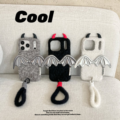 【デビルウィング】立体シルバーウィング×ふわもこファー スマホケース｜iPhone対応 🪽🖤 #241219