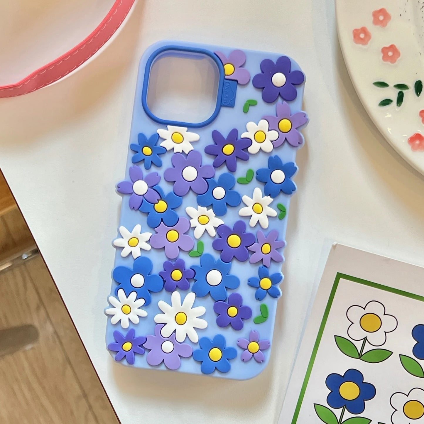 【フラワーシリーズ】立体カラフルデイジー ポップデザイン スマホケース｜iPhone対応 #250915