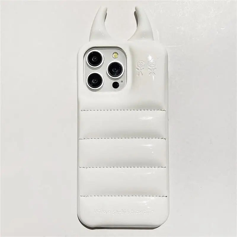 【デビルホーンシェル】ツノ×エアパフ風メタリックデザイン スマホケース｜iPhone対応 #250612
