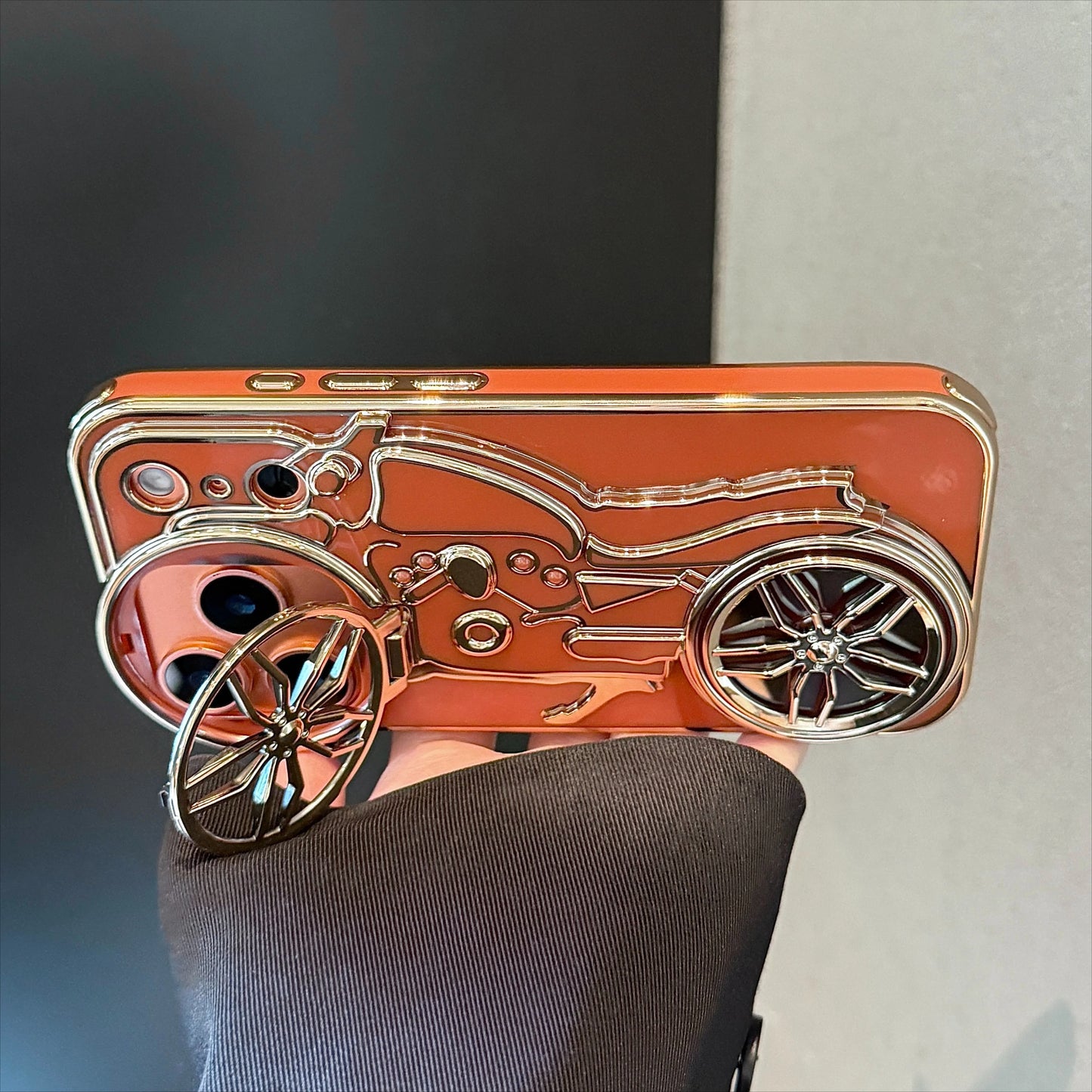 くるくる回る タイヤ 自転車 メタルバイク iPhoneケース｜立体ラインデザイン #240508