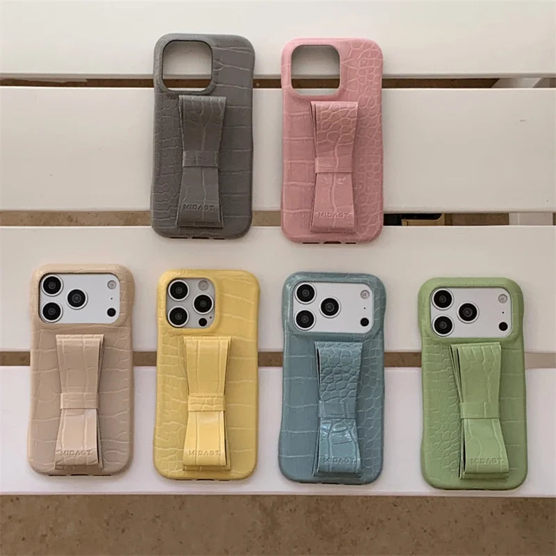 【クロコ調リボングリップ】型押し クロコレザー調 × 立体リボン スマホケース｜iPhone対応 #240617