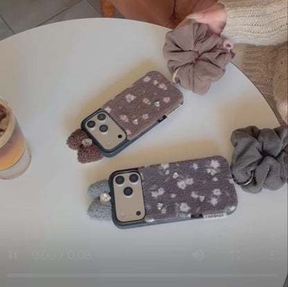 フラワー iPhoneケース｜花柄 ボア素材・シュシュチャーム付き #240531