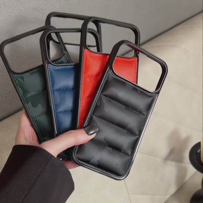カモフラ柄 ダウンジャケット風 キルティング iPhoneケース #240308