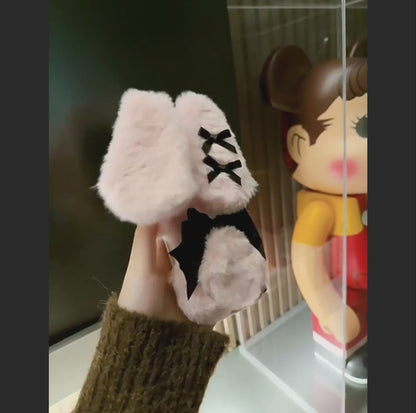 【ふわもこラビットリボン】うさ耳×ブラックリボン ファースマホケース｜iPhone対応 #250203