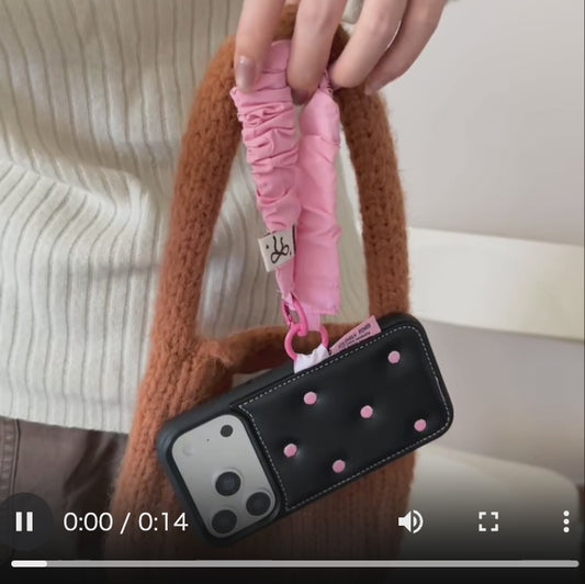 【ドットレザー】ピンク 水玉 ステッチ × ブラックレザー スマホケース｜iPhone対応 #250125