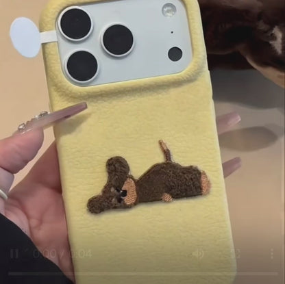ドッグモチーフ iPhoneケース｜ミニチュアダックス 刺繍デザイン・シンプルカラー #240604