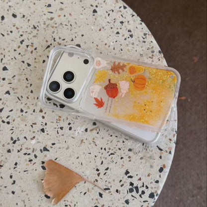 【流れるシリーズ】どんぐり もみじ 秋モチーフ きらきらラメ グリッター クリアスマホケース｜iPhone対応 #241018