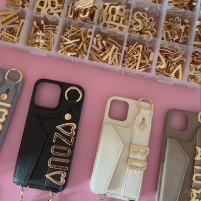 【カスタムシリーズ】ゴールドネームプレート ショルダーストラップ付き レザー調 iPhoneケース  ｜iPhone対応 #240712