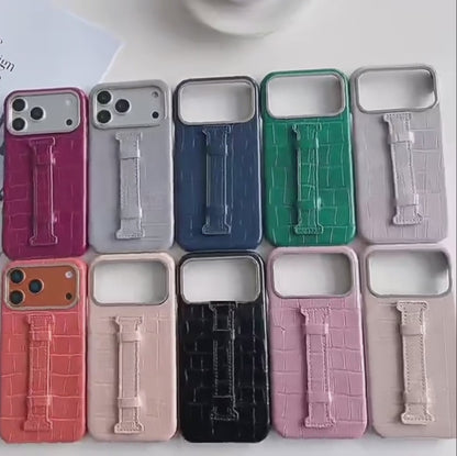 【クロコ調レザー】スリム ハンドベルト付 スマホケース｜iPhone対応 #240921